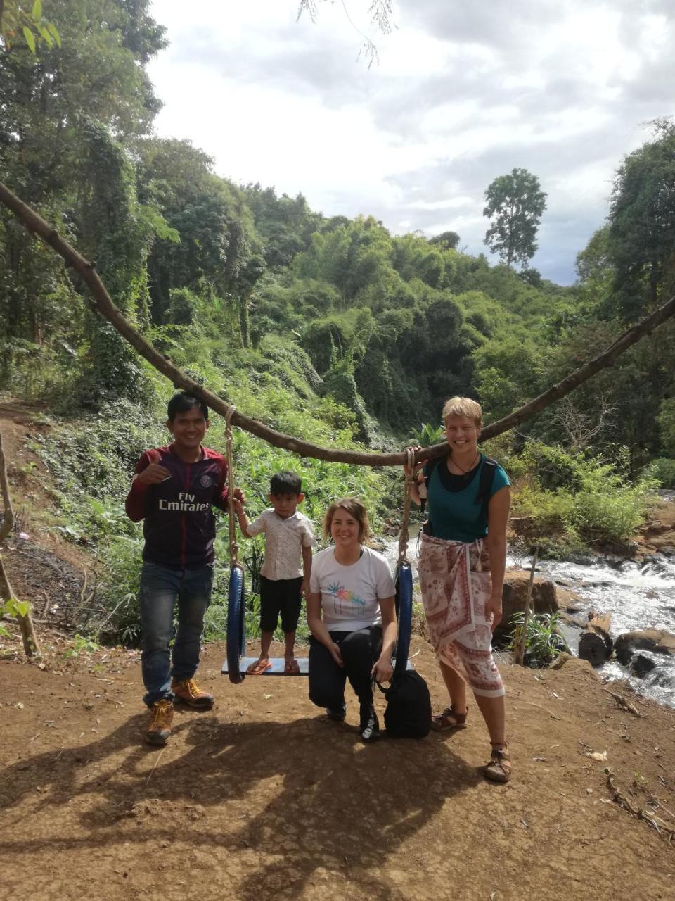 Bee Bee'S Chalets Home Stay And Trekking Banlung Екстер'єр фото